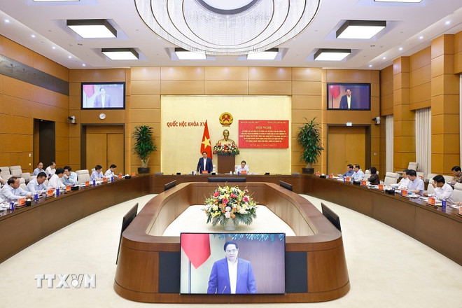 Tổ công tác Bộ Chính trị làm việc với Ban Thường vụ Đảng ủy Quốc hội, Chính phủ- Ảnh 1. Tổ công tác Bộ Chính trị làm việc với Ban Thường vụ Đảng ủy Quốc hội, Chính phủ- Ảnh 1.