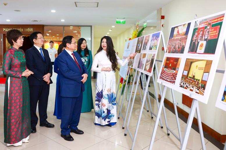 Thủ tướng: TTXVN phải tiên phong, gương mẫu, đi đầu trên mặt trận tư tưởng- Ảnh 1. Thủ tướng: TTXVN phải tiên phong, gương mẫu, đi đầu trên mặt trận tư tưởng- Ảnh 1.