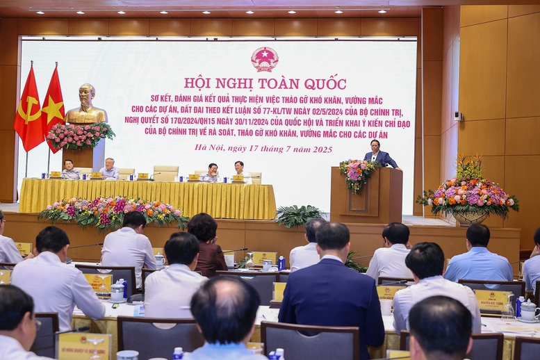 Thủ tướng: Tháo gỡ vướng mắc cho gần 3.000 dự án tồn đọng với tinh thần "6 rõ"- Ảnh 3. Thủ tướng: Tháo gỡ vướng mắc cho gần 3.000 dự án tồn đọng với tinh thần "6 rõ"- Ảnh 3.