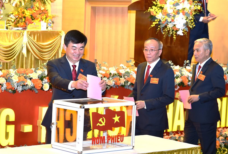 Tập đoàn Công nghiệp Than - Khoáng sản Việt Nam đột phá mạnh mẽ để phát triển nhanh, bền vững- Ảnh 3. Tập đoàn Công nghiệp Than - Khoáng sản Việt Nam đột phá mạnh mẽ để phát triển nhanh, bền vững- Ảnh 3.