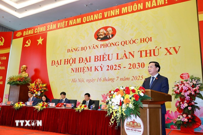 Văn phòng Quốc hội phải tiếp tục đổi mới mạnh mẽ, chuyên sâu hơn, hiệu quả hơn- Ảnh 2. Văn phòng Quốc hội phải tiếp tục đổi mới mạnh mẽ, chuyên sâu hơn, hiệu quả hơn- Ảnh 2.