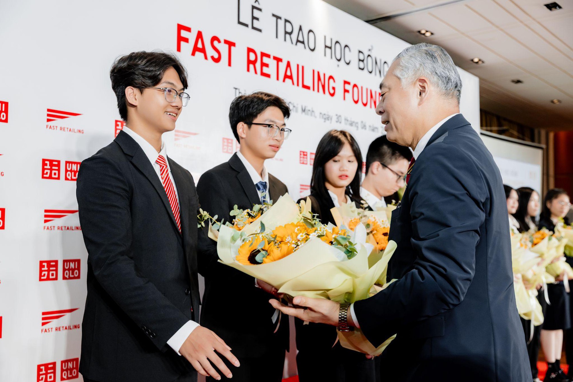Quỹ Fast Retailing tiếp tục trao học bổng toàn phần cho học sinh Việt Nam- Ảnh 2. Quỹ Fast Retailing tiếp tục trao học bổng toàn phần cho học sinh Việt Nam- Ảnh 2.