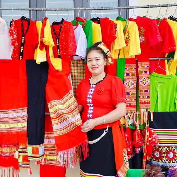“Giữ lửa” cho nghề dệt thổ cẩm của người Thái tại Nghệ An- Ảnh 2.