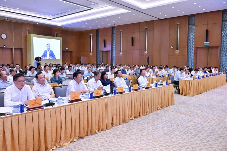 Thủ tướng: Đãi ngộ đặc biệt để thu hút tổng công trình sư, nhân tài khoa học công nghệ- Ảnh 3.