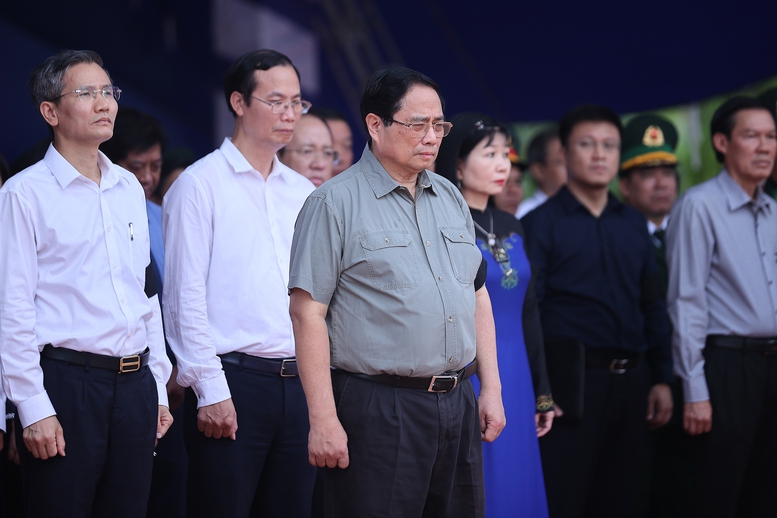Thủ tướng: "Tiếp tục làm hết sức mình để không một liệt sĩ nào bị lãng quên"- Ảnh 2. Thủ tướng: "Tiếp tục làm hết sức mình để không một liệt sĩ nào bị lãng quên"- Ảnh 2.