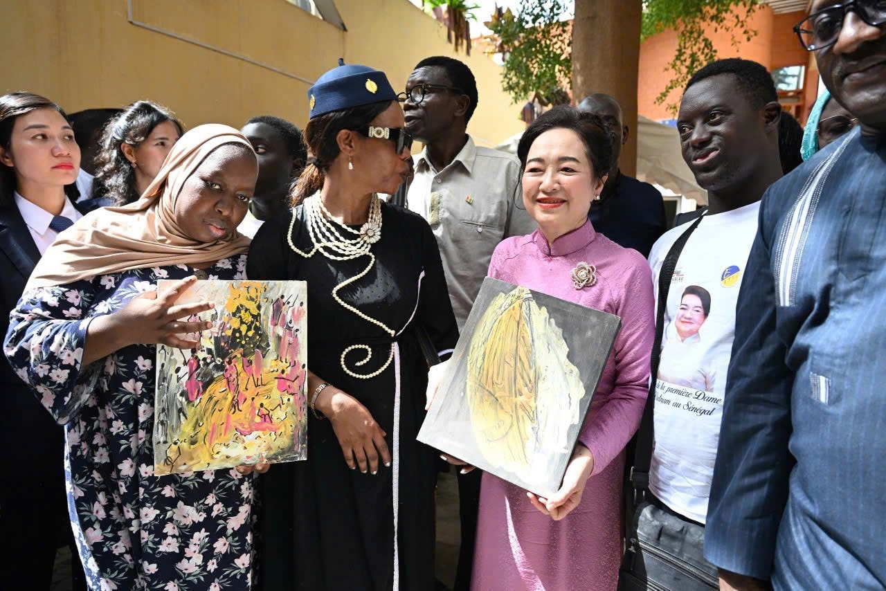 Phu nhân Chủ tịch Quốc hội Nguyễn Thị Thanh Nga thăm Trung tâm Hỗ trợ trẻ em tại Senegal- Ảnh 7.