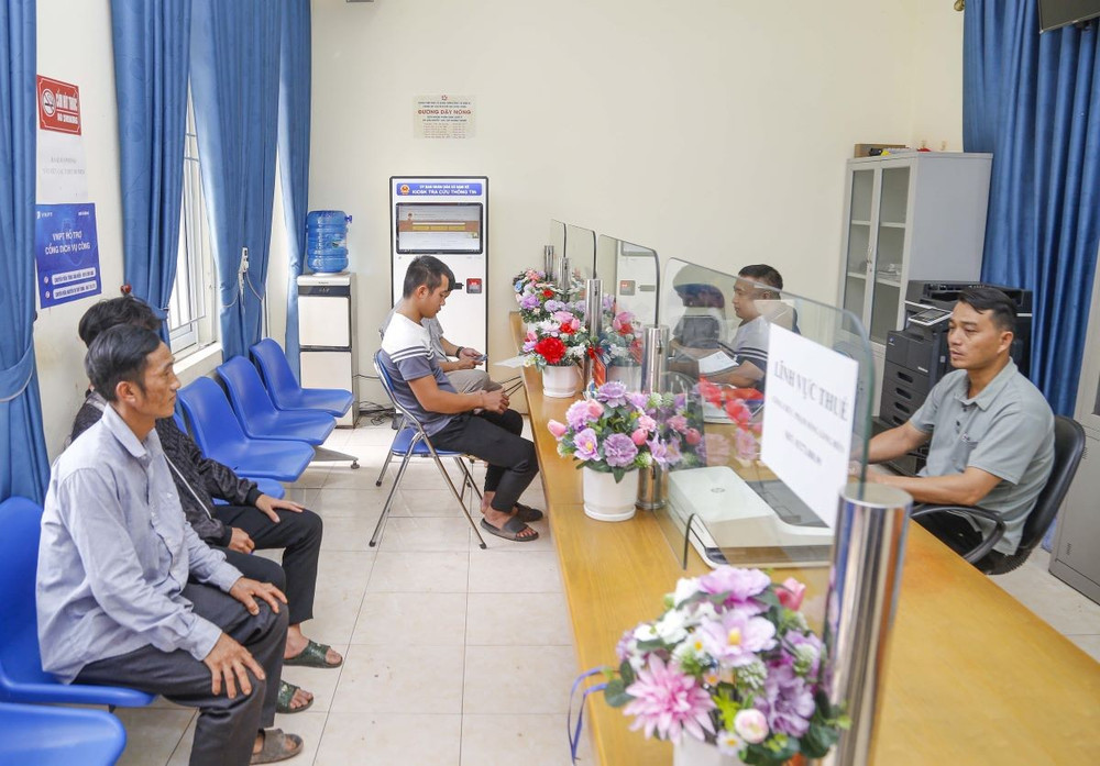 Nghiêm túc phê bình các địa phương chậm kiện toàn nhân sự chủ chốt- Ảnh 2. Nghiêm túc phê bình các địa phương chậm kiện toàn nhân sự chủ chốt- Ảnh 2.