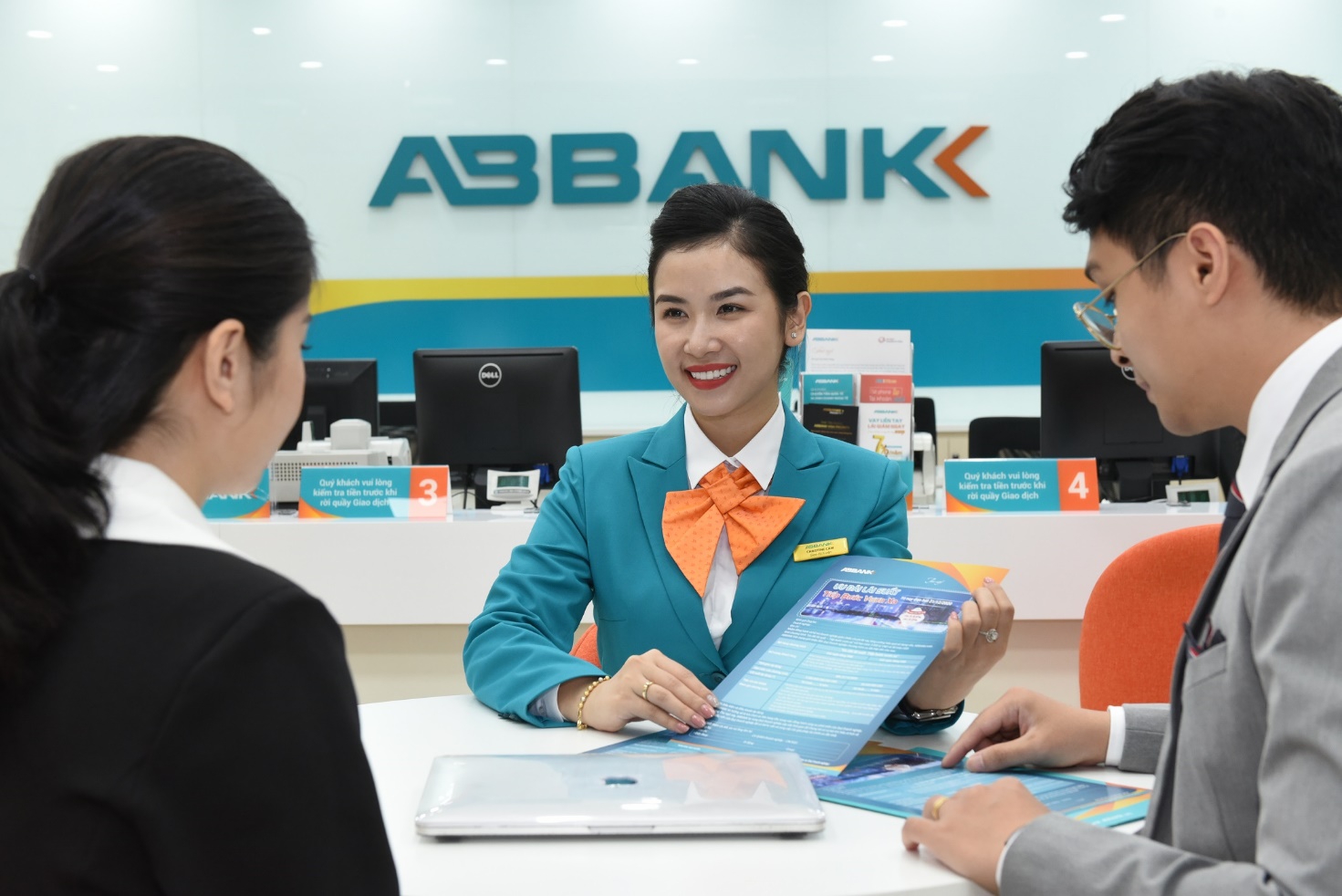 ABBANK ra mắt ứng dụng ngân hàng số thế hệ mới siêu nhanh và bảo mật cho người dùng- Ảnh 2. ABBANK ra mắt ứng dụng ngân hàng số thế hệ mới siêu nhanh và bảo mật cho người dùng- Ảnh 2.