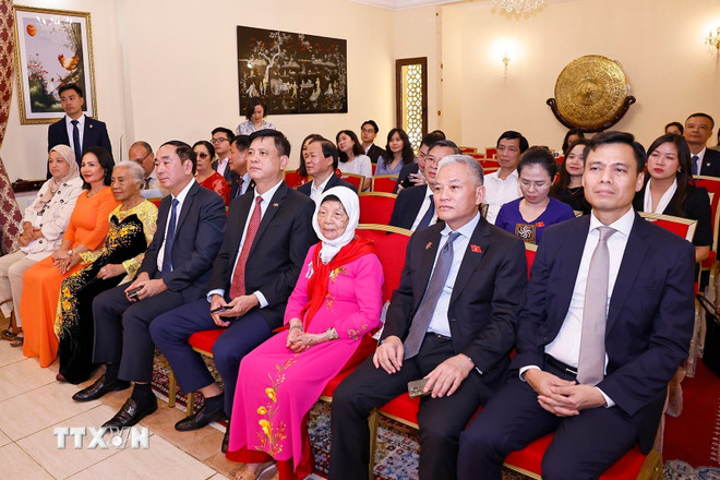 Người Việt tại Maroc là cầu nối thúc đẩy tình hữu nghị, hợp tác giữa hai nước- Ảnh 1. Người Việt tại Maroc là cầu nối thúc đẩy tình hữu nghị, hợp tác giữa hai nước- Ảnh 1.
