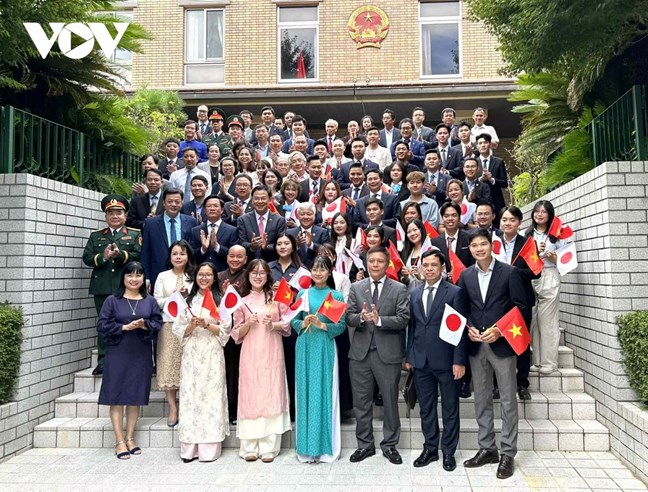 Chủ tịch UBTƯ MTTQ Việt Nam Đỗ Văn Chiến bắt đầu chuyến thăm hữu nghị Nhật Bản- Ảnh 3. Chủ tịch UBTƯ MTTQ Việt Nam Đỗ Văn Chiến bắt đầu chuyến thăm hữu nghị Nhật Bản- Ảnh 3.