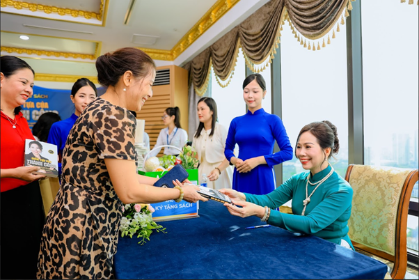 Nữ doanh nhân đa tài: Người truyền cảm hứng cho phụ nữ thời đại mới- Ảnh 4.