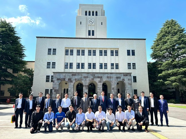 Chủ tịch UBTƯ MTTQ Việt Nam Đỗ Văn Chiến thăm Đại học khoa học Tokyo và giao lưu với sinh viên Việt Nam- Ảnh 2. Chủ tịch UBTƯ MTTQ Việt Nam Đỗ Văn Chiến thăm Đại học khoa học Tokyo và giao lưu với sinh viên Việt Nam- Ảnh 2.
