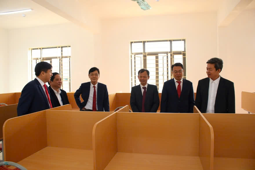 Agribank Bắc Thanh Hóa tài trợ hơn 7,1 tỷ đồng đồng xây dựng Trường tiểu học xã Vĩnh Hùng, huyện Vĩnh Lộc- Ảnh 2. Agribank Bắc Thanh Hóa tài trợ hơn 7,1 tỷ đồng đồng xây dựng Trường tiểu học xã Vĩnh Hùng, huyện Vĩnh Lộc- Ảnh 2.