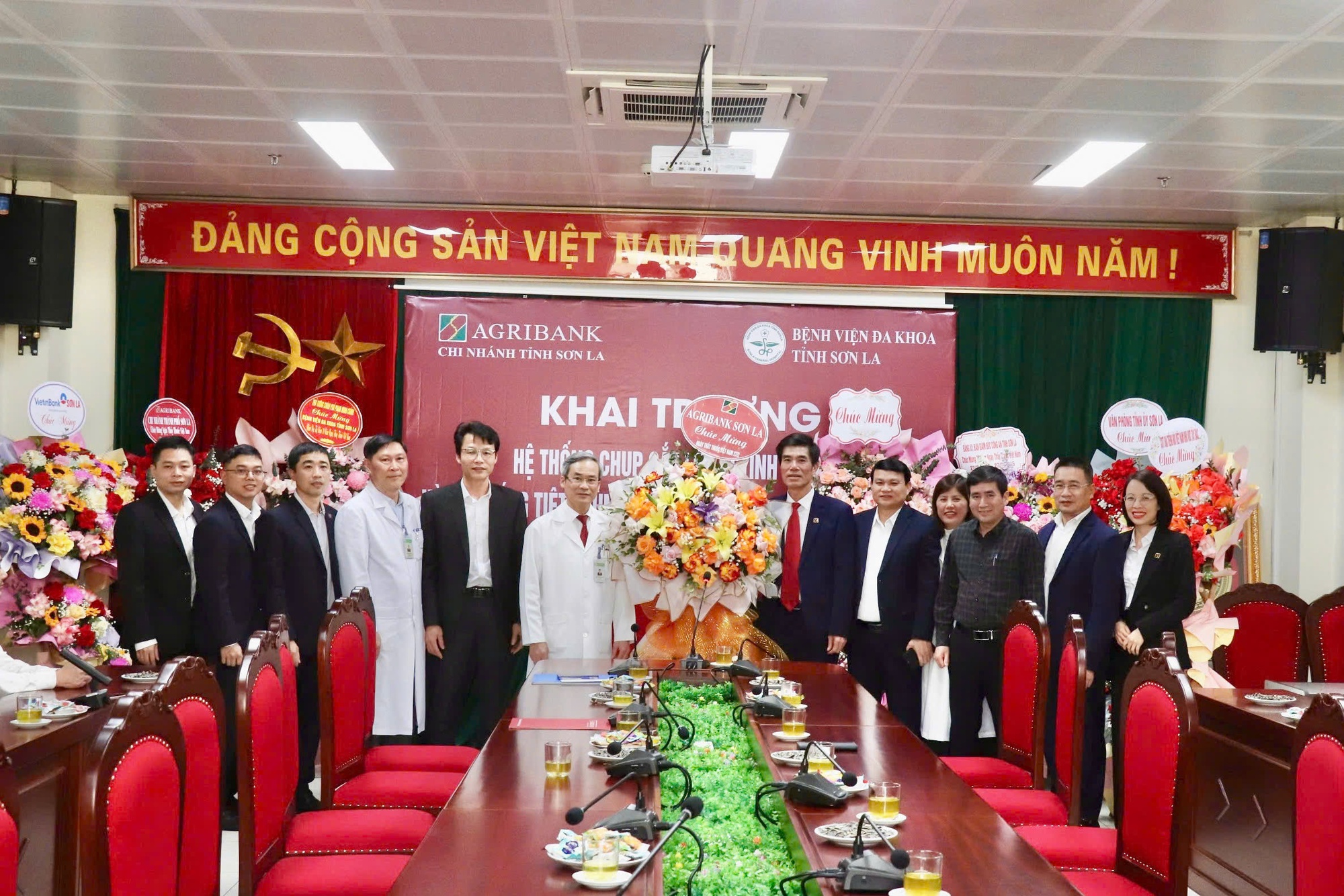 Agribank Sơn La tài trợ 27,8 tỷ đồng cho Bệnh viện đa khoa tỉnh Sơn La- Ảnh 1. Agribank Sơn La tài trợ 27,8 tỷ đồng cho Bệnh viện đa khoa tỉnh Sơn La- Ảnh 1.