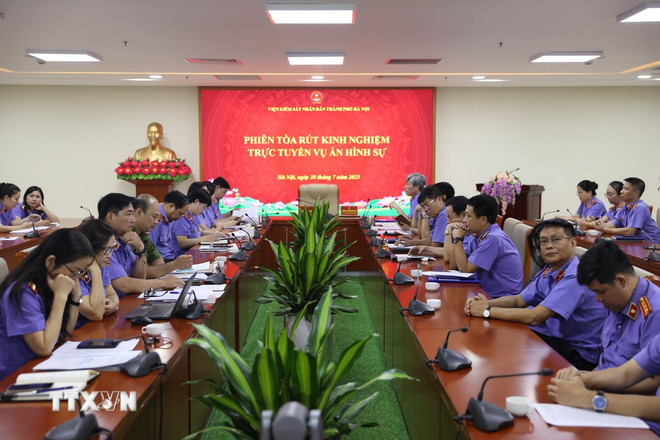 Hà Nội: Tổ chức phiên tòa hình sự trực tuyến tới Tòa án 18 tỉnh, thành phố- Ảnh 2. Hà Nội: Tổ chức phiên tòa hình sự trực tuyến tới Tòa án 18 tỉnh, thành phố- Ảnh 2.