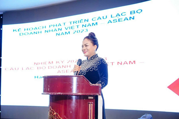 Doanh nhân Nguyễn Thị Ngân: Người kết nối cộng đồng doanh nghiệp đến tấm lòng từ thiện nơi đảo xa- Ảnh 1. Doanh nhân Nguyễn Thị Ngân: Người kết nối cộng đồng doanh nghiệp đến tấm lòng từ thiện nơi đảo xa- Ảnh 1.