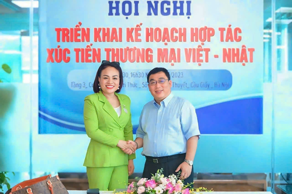 Doanh nhân Nguyễn Thị Ngân: Người kết nối cộng đồng doanh nghiệp đến tấm lòng từ thiện nơi đảo xa- Ảnh 2. Doanh nhân Nguyễn Thị Ngân: Người kết nối cộng đồng doanh nghiệp đến tấm lòng từ thiện nơi đảo xa- Ảnh 2.