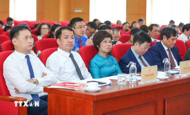 Xây dựng đội ngũ nhà báo vững vàng về chính trị, nhanh nhạy về nghiệp vụ- Ảnh 2. Xây dựng đội ngũ nhà báo vững vàng về chính trị, nhanh nhạy về nghiệp vụ- Ảnh 2.