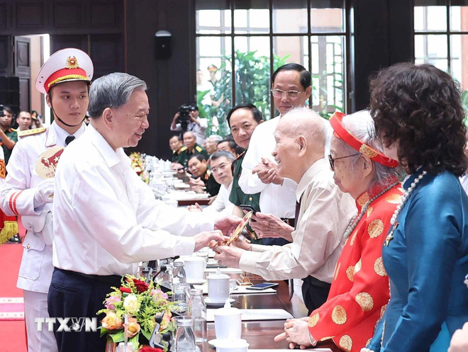 Tổng Bí thư: Cùng nhau vun đắp, phát huy sức mạnh khối đại đoàn kết toàn dân tộc- Ảnh 1. Tổng Bí thư: Cùng nhau vun đắp, phát huy sức mạnh khối đại đoàn kết toàn dân tộc- Ảnh 1.
