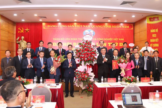 Đại hội Đảng bộ Liên đoàn Thương mại và Công nghiệp Việt Nam lần thứ IX, nhiệm kỳ 2025-2030- Ảnh 5. Đại hội Đảng bộ Liên đoàn Thương mại và Công nghiệp Việt Nam lần thứ IX, nhiệm kỳ 2025-2030- Ảnh 5.