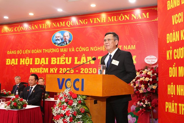 Đại hội Đảng bộ Liên đoàn Thương mại và Công nghiệp Việt Nam lần thứ IX, nhiệm kỳ 2025-2030- Ảnh 4. Đại hội Đảng bộ Liên đoàn Thương mại và Công nghiệp Việt Nam lần thứ IX, nhiệm kỳ 2025-2030- Ảnh 4.
