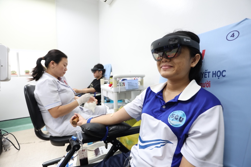 Abbott Việt Nam đưa công nghệ thực tế ảo tích hợp vào hiến máu tình nguyện- Ảnh 1. Abbott Việt Nam đưa công nghệ thực tế ảo tích hợp vào hiến máu tình nguyện- Ảnh 1.