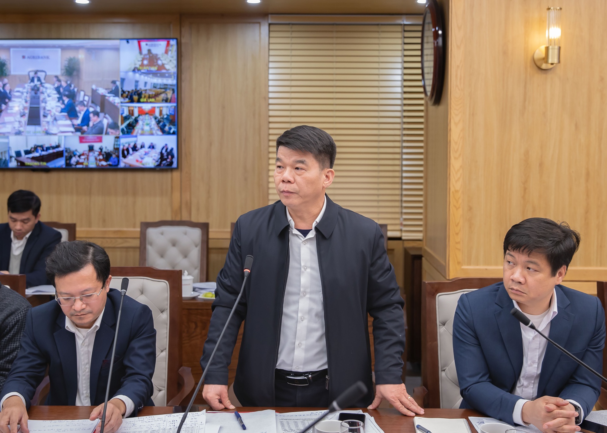 Agribank tập trung tăng trưởng tín dụng gắn với đảm bảo chất lượng tín dụng tại các chi nhánh trên địa bàn Hà Nội- Ảnh 3.