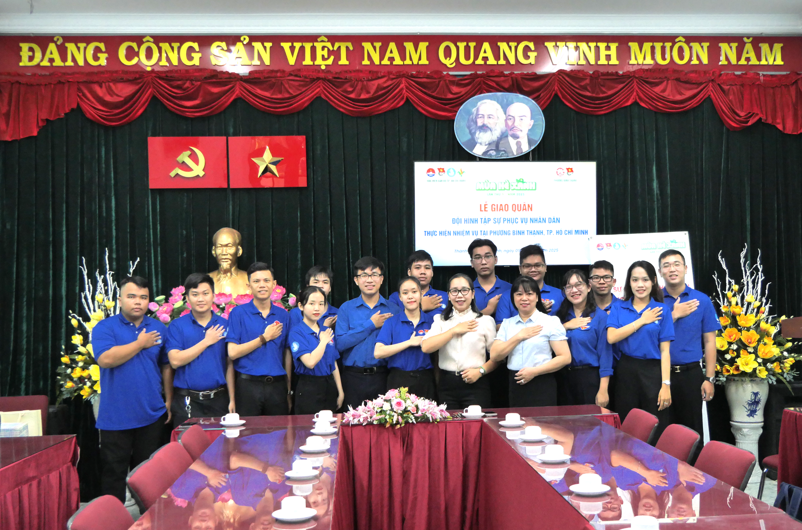 HCMC: Pemuda distrik Binh Thanh menjadi pelopor transformasi digital - Foto 1. TPHCM: Tuổi trẻ phường Bình Thạnh tiên phong trong công cuộc chuyển đổi số- Ảnh 1.