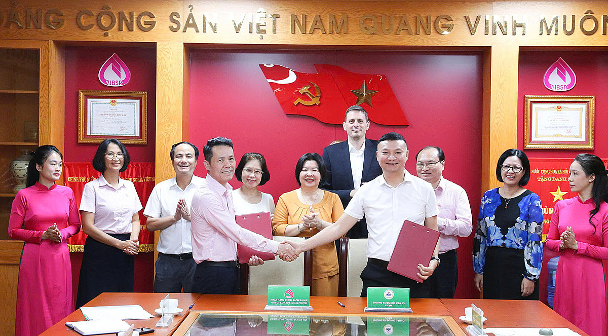 Nâng cao năng lực tiếp cận dịch vụ tài chính cho phụ nữ, các nhóm yếu thế và khu vực nông thôn, miền núi- Ảnh 2. Nâng cao năng lực tiếp cận dịch vụ tài chính cho phụ nữ, các nhóm yếu thế và khu vực nông thôn, miền núi- Ảnh 2.