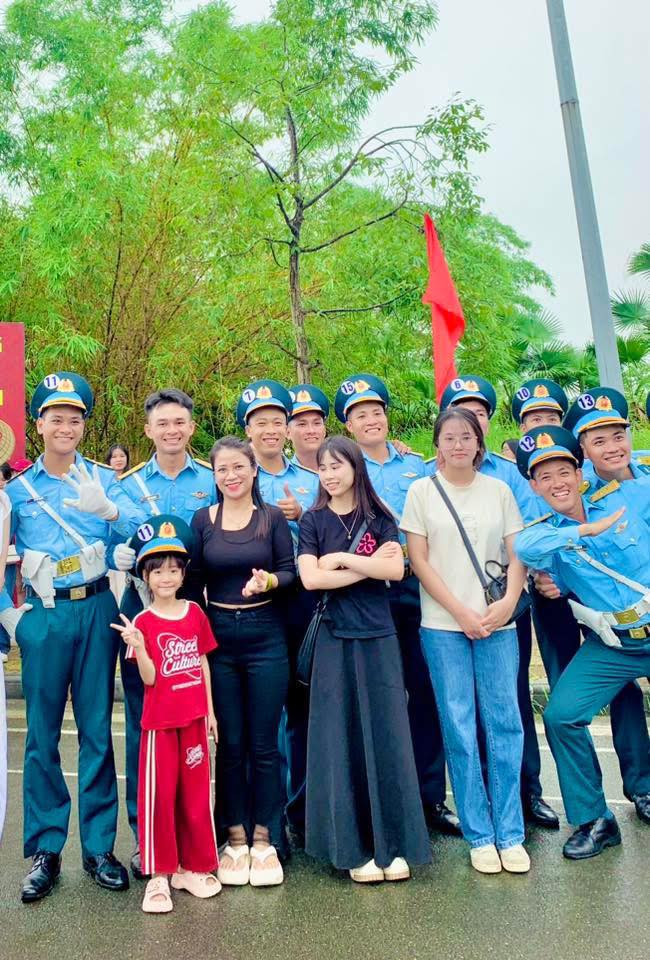 Người dân có thể xem hợp luyện diễu binh, diễu hành tại Làng văn hóa - du lịch các dân tộc Việt Nam- Ảnh 6. Người dân có thể xem hợp luyện diễu binh, diễu hành tại Làng văn hóa - du lịch các dân tộc Việt Nam- Ảnh 6.