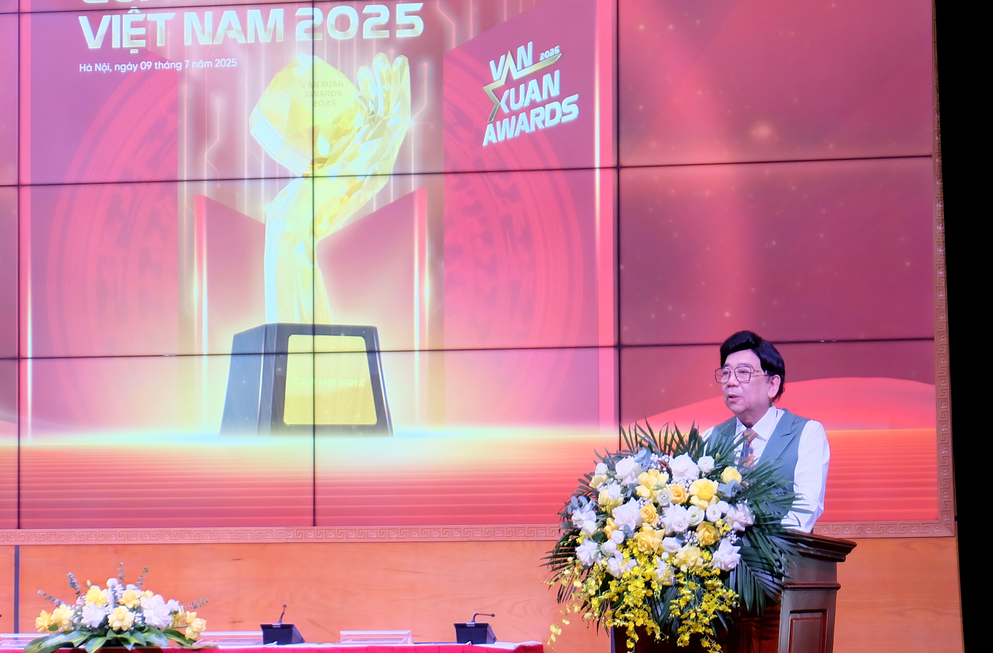 Vietnamské ceny za kreativní reklamu se udělují v 52 kategoriích - Van Xuan Awards 2025 - Foto 1. Có 52 hạng mục Giải thưởng Quảng cáo sáng tạo Việt Nam - Vạn Xuân Awards 2025- Ảnh 1.