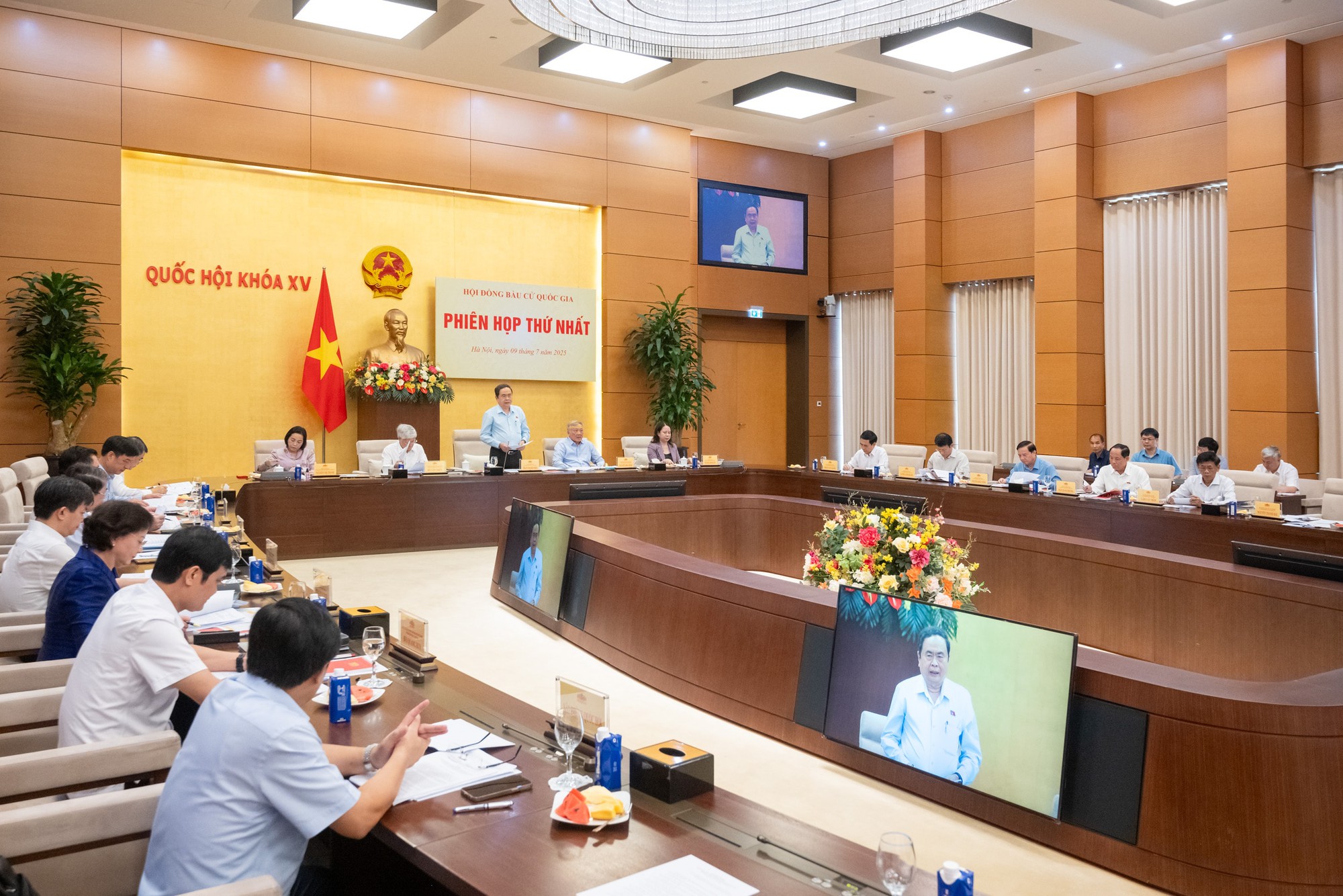 Hội đồng Bầu cử quốc gia tiến hành Phiên họp thứ nhất - Ảnh 4. Hội đồng Bầu cử quốc gia tiến hành Phiên họp thứ nhất - Ảnh 4.