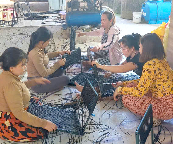 Phụ nữ Vĩnh Long chung tay xây dựng nông thôn mới bằng nhiều mô hình thiết thực, hiệu quả- Ảnh 4. Phụ nữ Vĩnh Long chung tay xây dựng nông thôn mới bằng nhiều mô hình thiết thực, hiệu quả- Ảnh 4.