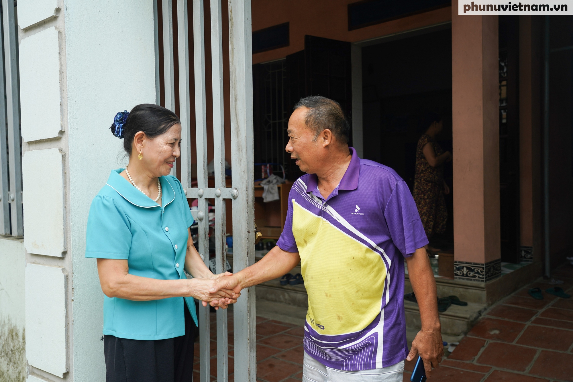 Người có uy tín và hành trình vì cộng đồng không khói thuốc- Ảnh 2. Người có uy tín và hành trình vì cộng đồng không khói thuốc- Ảnh 2.