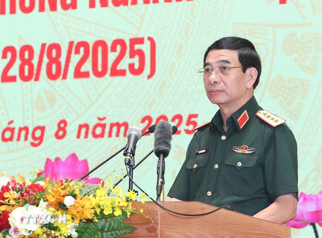 Tổng Bí thư dự gặp mặt đại biểu Bộ Quốc phòng, Bộ Công an và Bộ Ngoại giao- Ảnh 2. Tổng Bí thư dự gặp mặt đại biểu Bộ Quốc phòng, Bộ Công an và Bộ Ngoại giao- Ảnh 2.