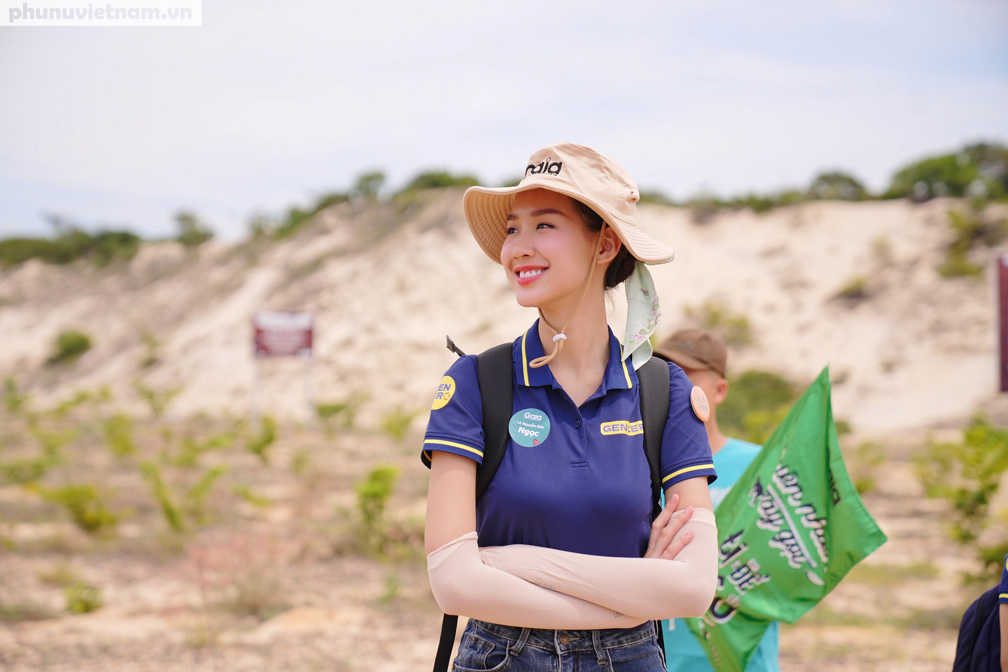 Hoa hậu Lê Nguyễn Bảo Ngọc đẹp rạng ngời giữa những đồi cát mênh mông của Khu bảo tồn thiên nhiên Tà Kóu Hoa hậu Lê Nguyễn Bảo Ngọc đẹp rạng ngời giữa những đồi cát mênh mông của Khu bảo tồn thiên nhiên Tà Kóu