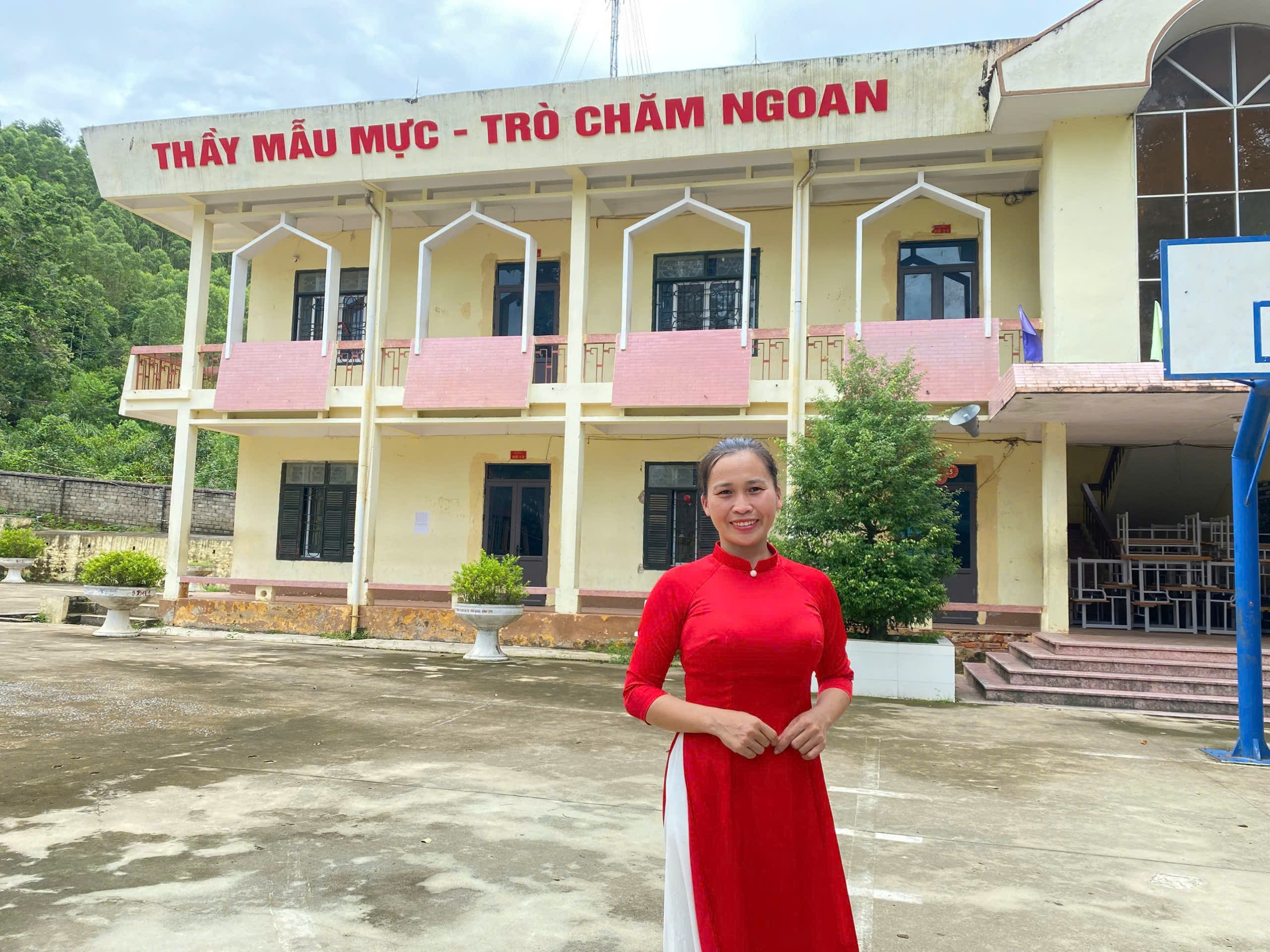 ハイランドの学生たちが「ネットサーフィン」:彼らの仲間は誰になるでしょうか? - 写真 2。 Học sinh vùng cao “lướt mạng”: Ai sẽ là người đồng hành?- Ảnh 2.