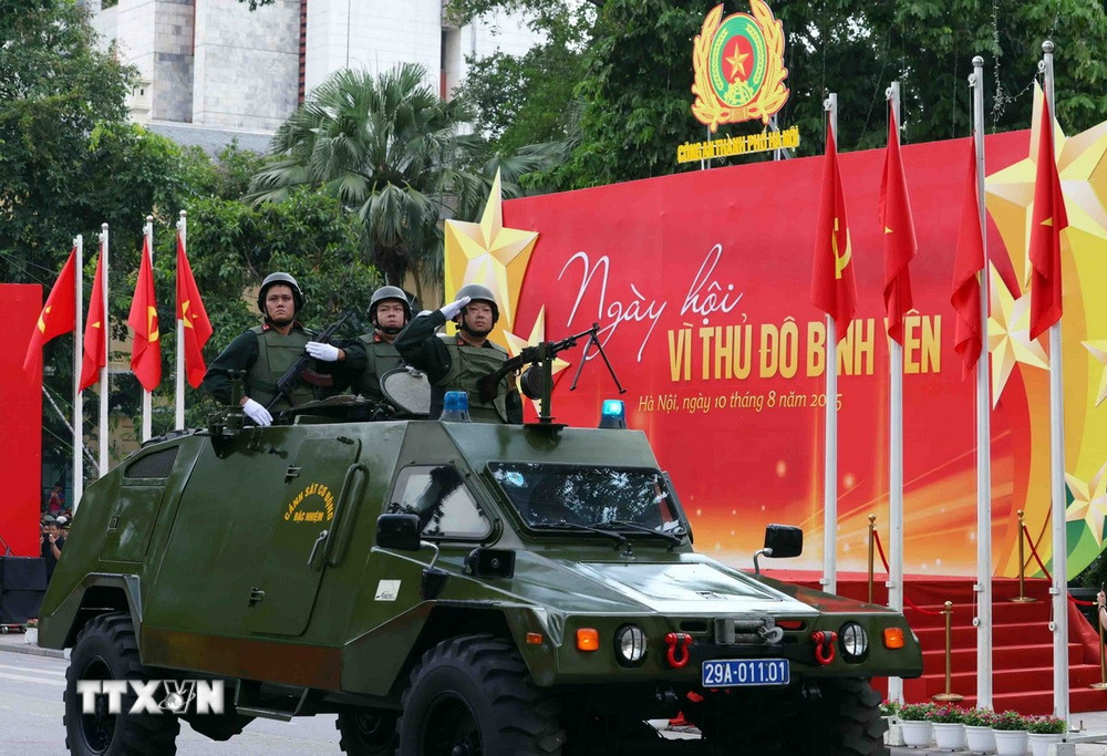 Hà Nội phô diễn sức mạnh "lá chắn thép" trong Ngày hội vì Thủ đô bình yên- Ảnh 3. Hà Nội phô diễn sức mạnh "lá chắn thép" trong Ngày hội vì Thủ đô bình yên- Ảnh 3.