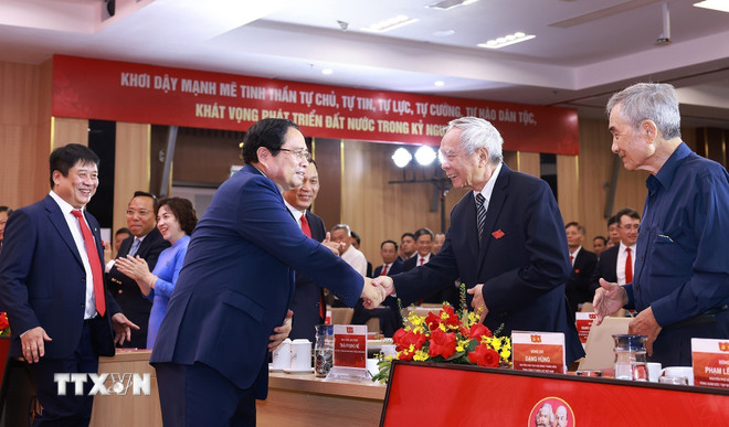 Thủ tướng: Đáp ứng yêu cầu điện cho phát triển, với mức tăng trưởng 2 con số- Ảnh 1. Thủ tướng: Đáp ứng yêu cầu điện cho phát triển, với mức tăng trưởng 2 con số- Ảnh 1.