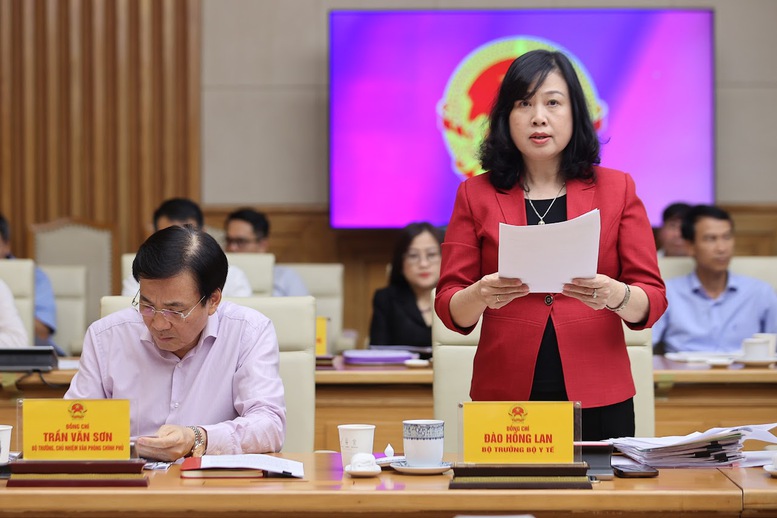 Khẩn trương hoàn thiện, trình Bộ Chính trị 2 nghị quyết đột phá về giáo dục - đào tạo và chăm sóc sức khỏe nhân dân- Ảnh 3. Khẩn trương hoàn thiện, trình Bộ Chính trị 2 nghị quyết đột phá về giáo dục - đào tạo và chăm sóc sức khỏe nhân dân- Ảnh 3.