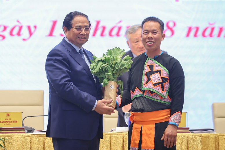Thủ tướng: Có chính sách ưu tiên, nguồn lực ưu tiên, tín dụng ưu tiên với vùng đồng bào dân tộc thiểu số và miền núi- Ảnh 9. Thủ tướng: Có chính sách ưu tiên, nguồn lực ưu tiên, tín dụng ưu tiên với vùng đồng bào dân tộc thiểu số và miền núi- Ảnh 9.