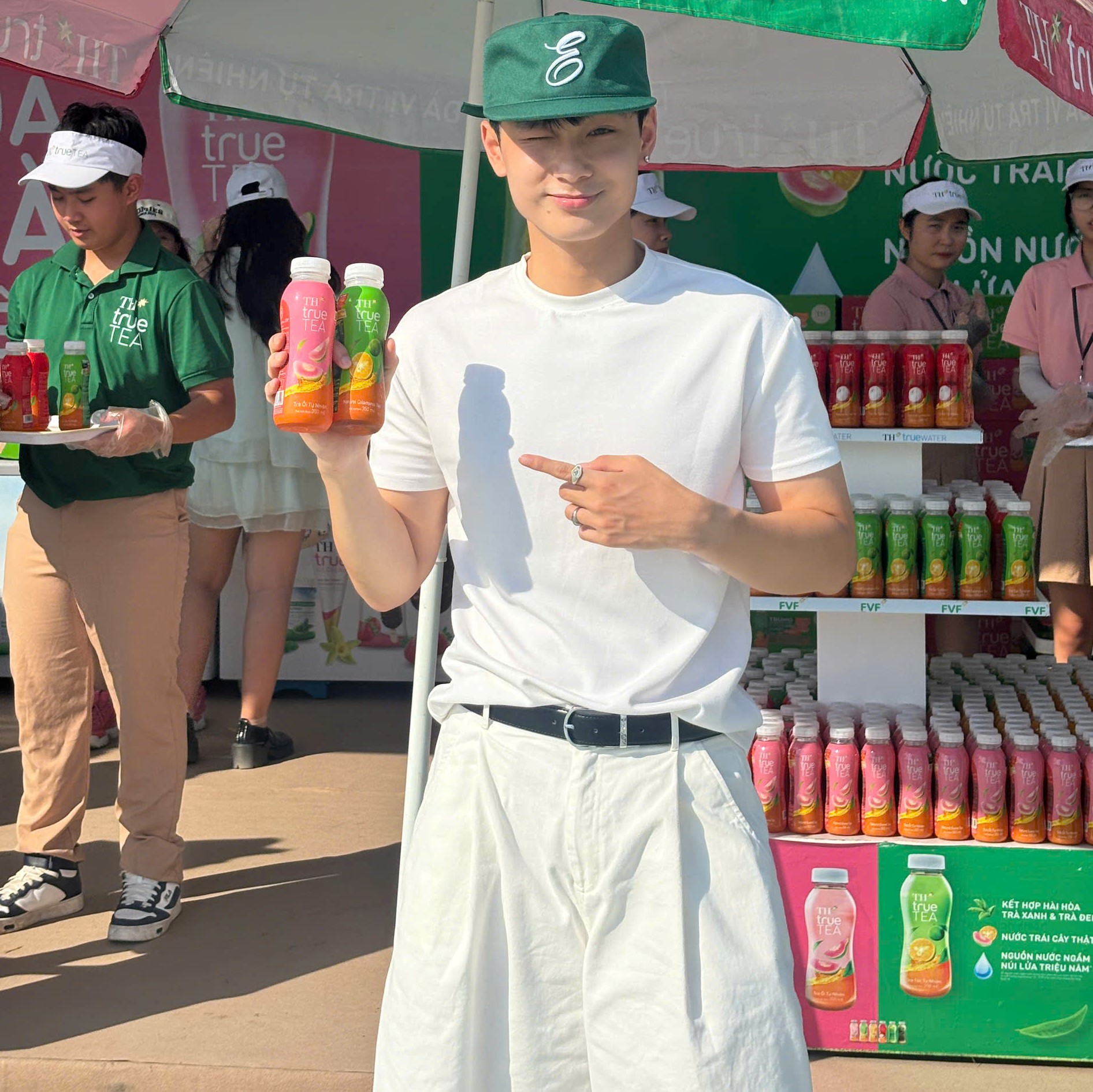 TH true TEA cùng 50.000 khán giả hòa mình vào đại nhạc hội quốc gia V Concert & V Fest- Ảnh 2. TH true TEA cùng 50.000 khán giả hòa mình vào đại nhạc hội quốc gia V Concert & V Fest- Ảnh 2.