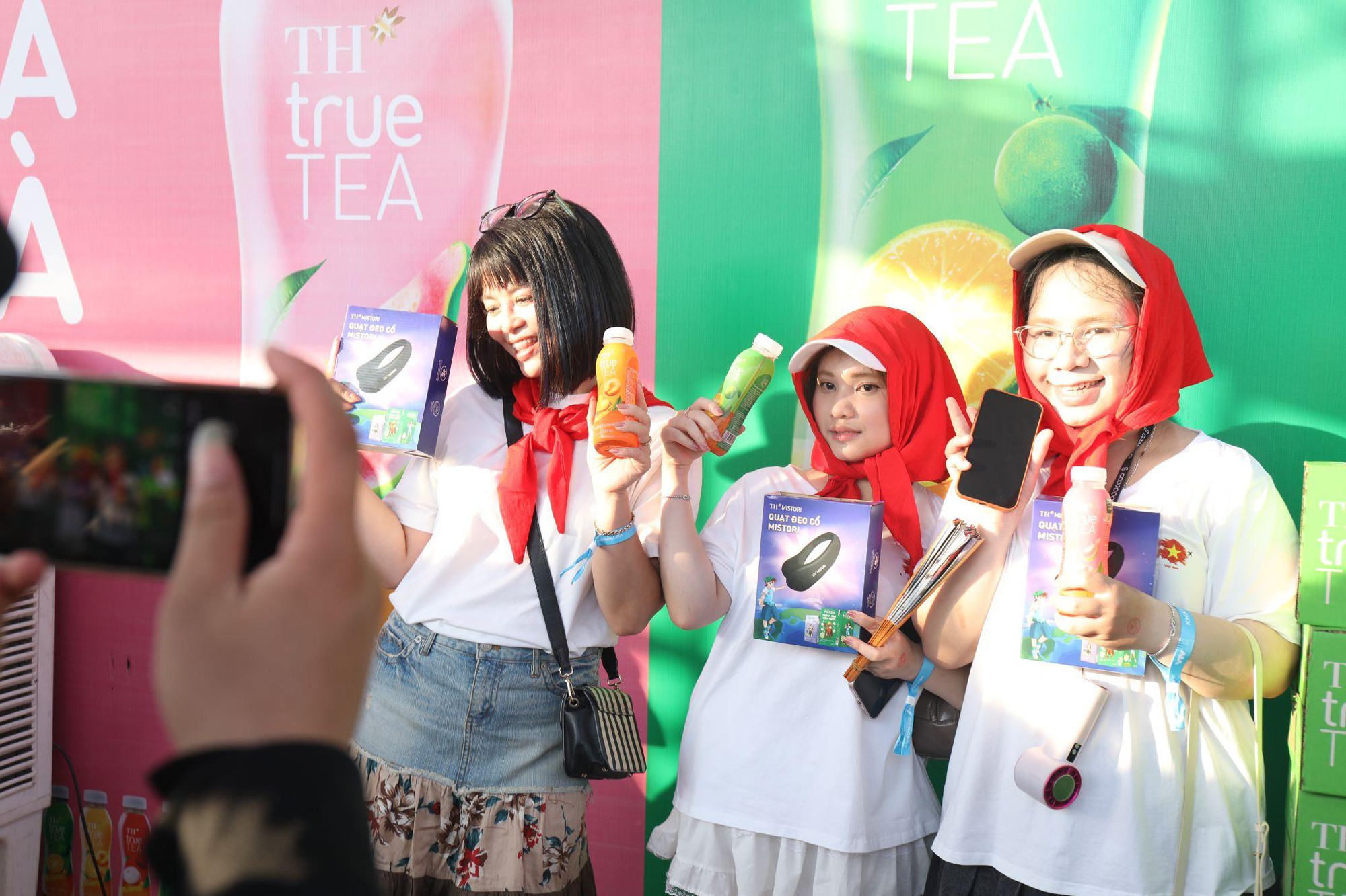 TH true TEA cùng 50.000 khán giả hòa mình vào đại nhạc hội quốc gia V Concert & V Fest- Ảnh 4. TH true TEA cùng 50.000 khán giả hòa mình vào đại nhạc hội quốc gia V Concert & V Fest- Ảnh 4.