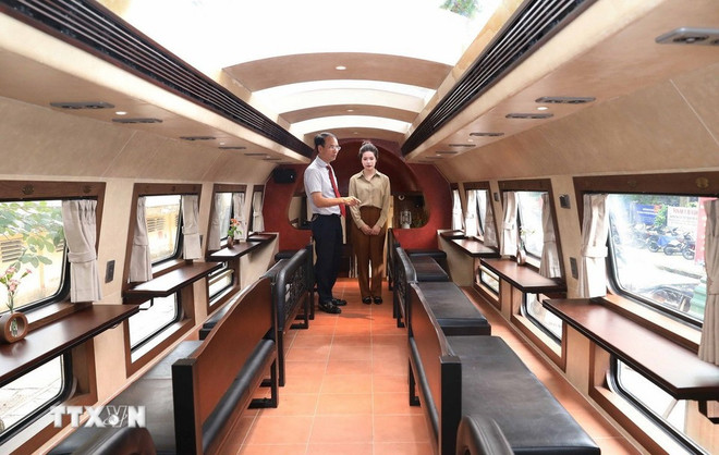 Trải nghiệm Hà Nội tháng Tám lịch sử cùng những chuyến tàu đặc biệt- Ảnh 1. Trải nghiệm Hà Nội tháng Tám lịch sử cùng những chuyến tàu đặc biệt- Ảnh 1.