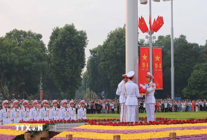 Lễ Thượng cờ trên Quảng trường Ba Đình: Linh thiêng và tự hào- Ảnh 2.