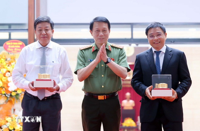 Hà Nội: Khánh thành công trình trụ sở Bộ Công an tại 96 Nguyễn Du- Ảnh 3.
