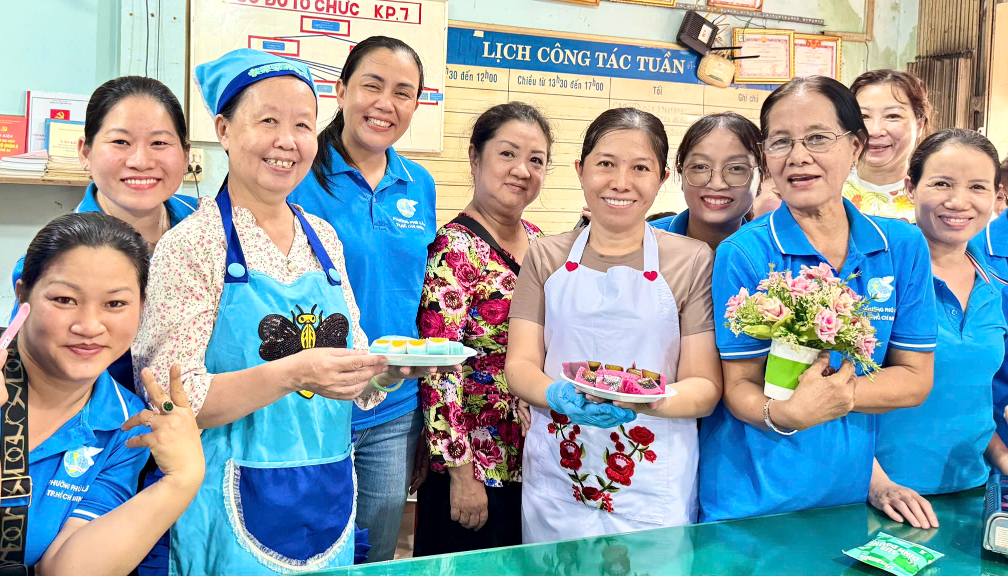 Ay keki yapımının tarifi kadınlara iş kapısı açıyor - Fotoğraf 2. Hướng dẫn làm bánh Trung thu mở hướng khởi nghiệp cho phụ nữ- Ảnh 2.