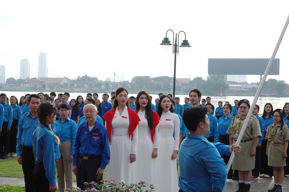 Dàn Hoa hậu, Nam vương Việt Nam nói gì về tình yêu yêu nước?- Ảnh 3. Dàn Hoa hậu, Nam vương Việt Nam nói gì về tình yêu yêu nước?- Ảnh 3.