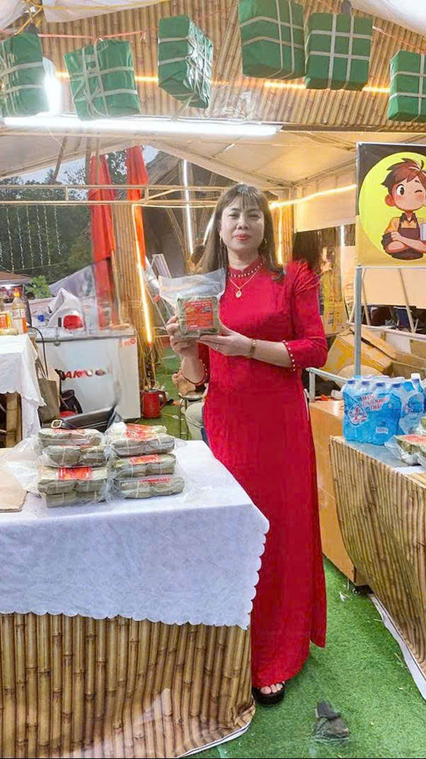 "Để người ta ăn bánh chưng một lần rồi nhớ, quay lại tìm mình"- Ảnh 1. "Để người ta ăn bánh chưng một lần rồi nhớ, quay lại tìm mình"- Ảnh 1.