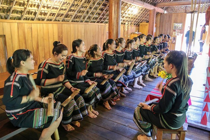 Tăng cường truyền thông chính sách cho phụ nữ dân tộc thiểu số ở Tây Nguyên- Ảnh 2.